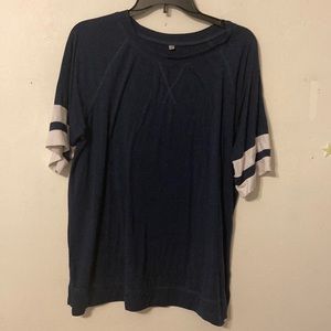 XL Navy short sleeve t shirt with white stripes on the sleeves
